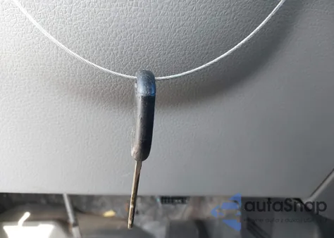 2005 Ford F150 from USA, damaged, VIN 1FTRX12W05NA36503